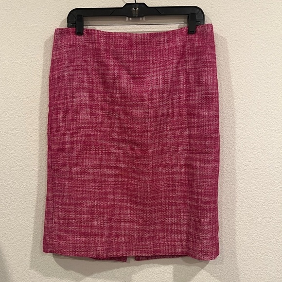 Talbots size 14 pink tweed pencil skirt zipper back mark on front shown - Picture 1 of 7